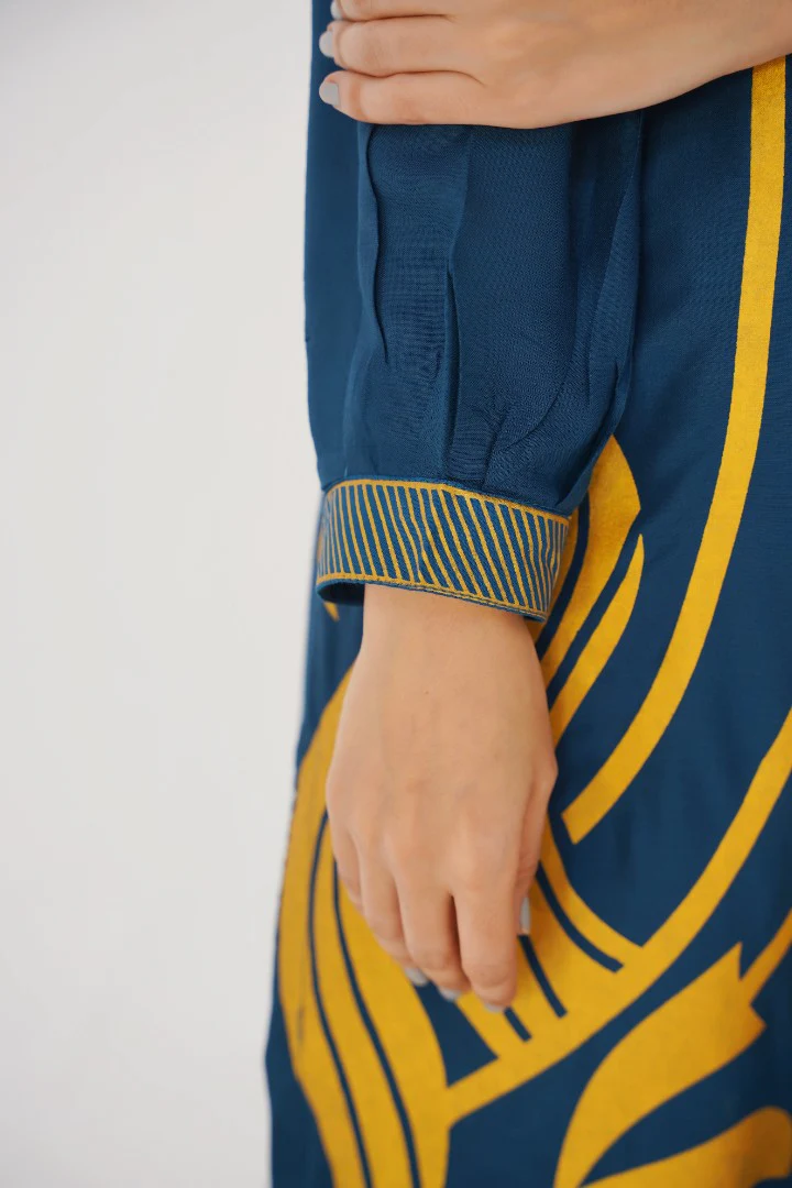 Printed Shalwar Kameez with Matching Bag - Image 3