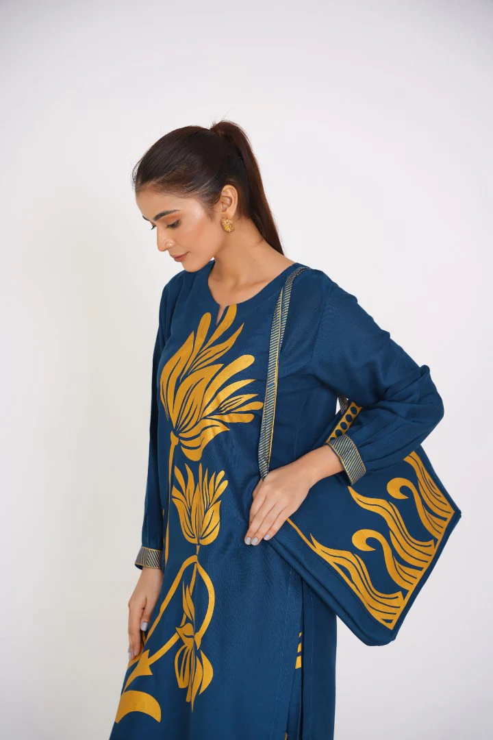 Printed Shalwar Kameez with Matching Bag - Image 6